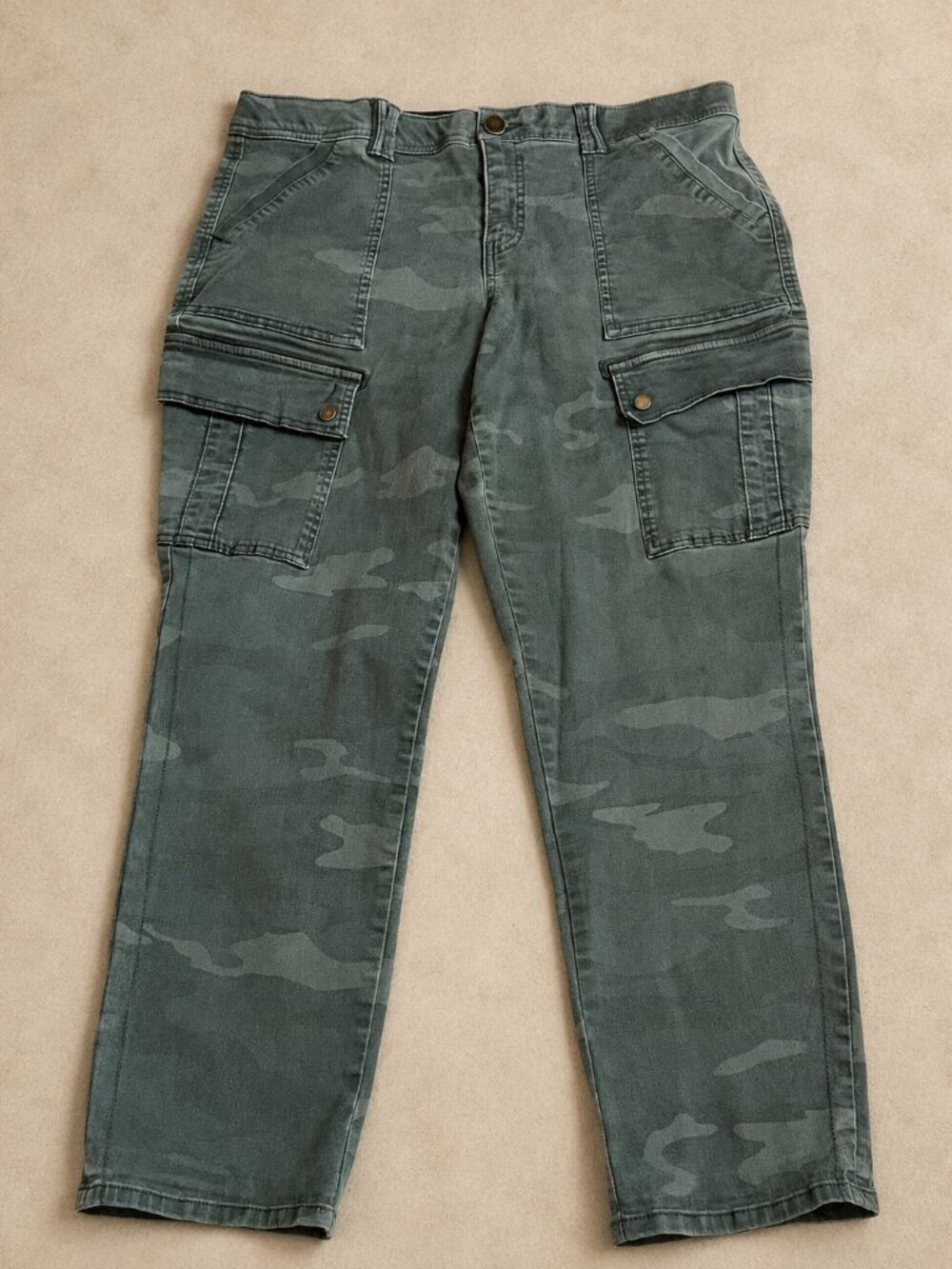 Democracy Ab Solution Camo Cargo Pants Size 16 Green Straight Leg - Picture 3 of 9